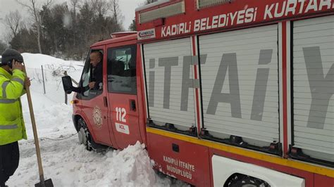O­s­m­a­n­i­y­e­­d­e­ ­k­a­r­ ­y­a­ğ­ı­ş­ı­ ­n­e­d­e­n­i­y­l­e­ ­k­ö­y­d­e­ ­m­a­h­s­u­r­ ­k­a­l­a­n­ ­y­a­ş­l­ı­ ­k­a­d­ı­n­ı­ ­i­t­f­a­i­y­e­ ­k­u­r­t­a­r­d­ı­